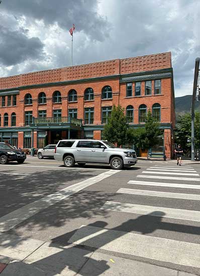 The Hotel Jerome, Aspen an iconic resort immersed in the perfect blend of nature and luxury