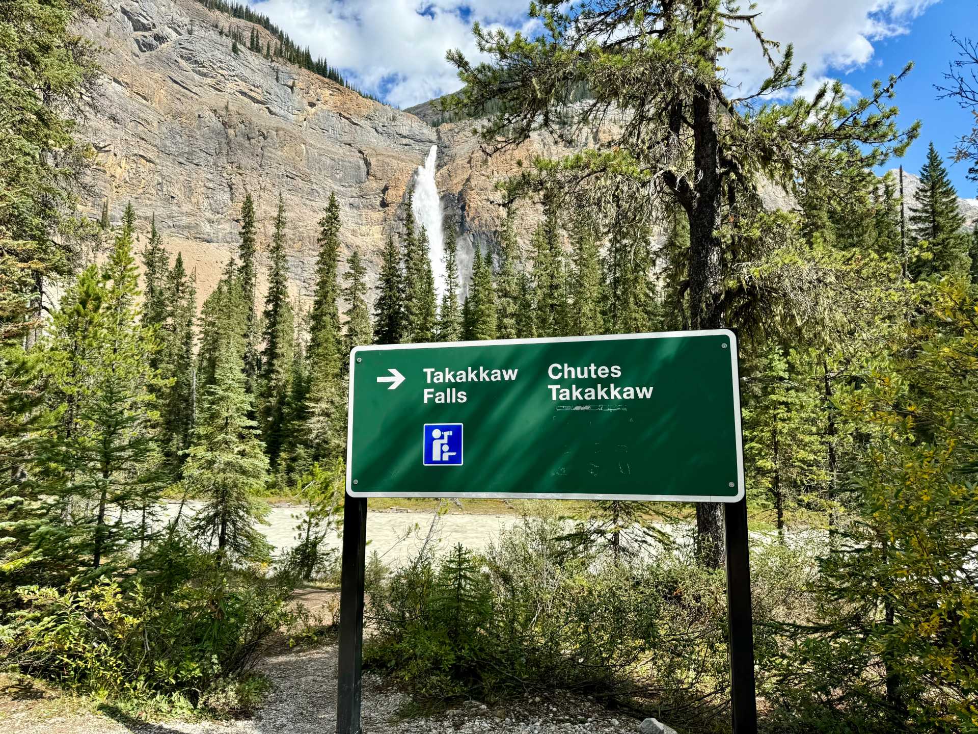 The powerful flow of Takakkaw Falls is fed by meltwater from the Daly Glacier above. Travel tip: On warmer days, you’ll see even more water cascading down as the glacier melts.