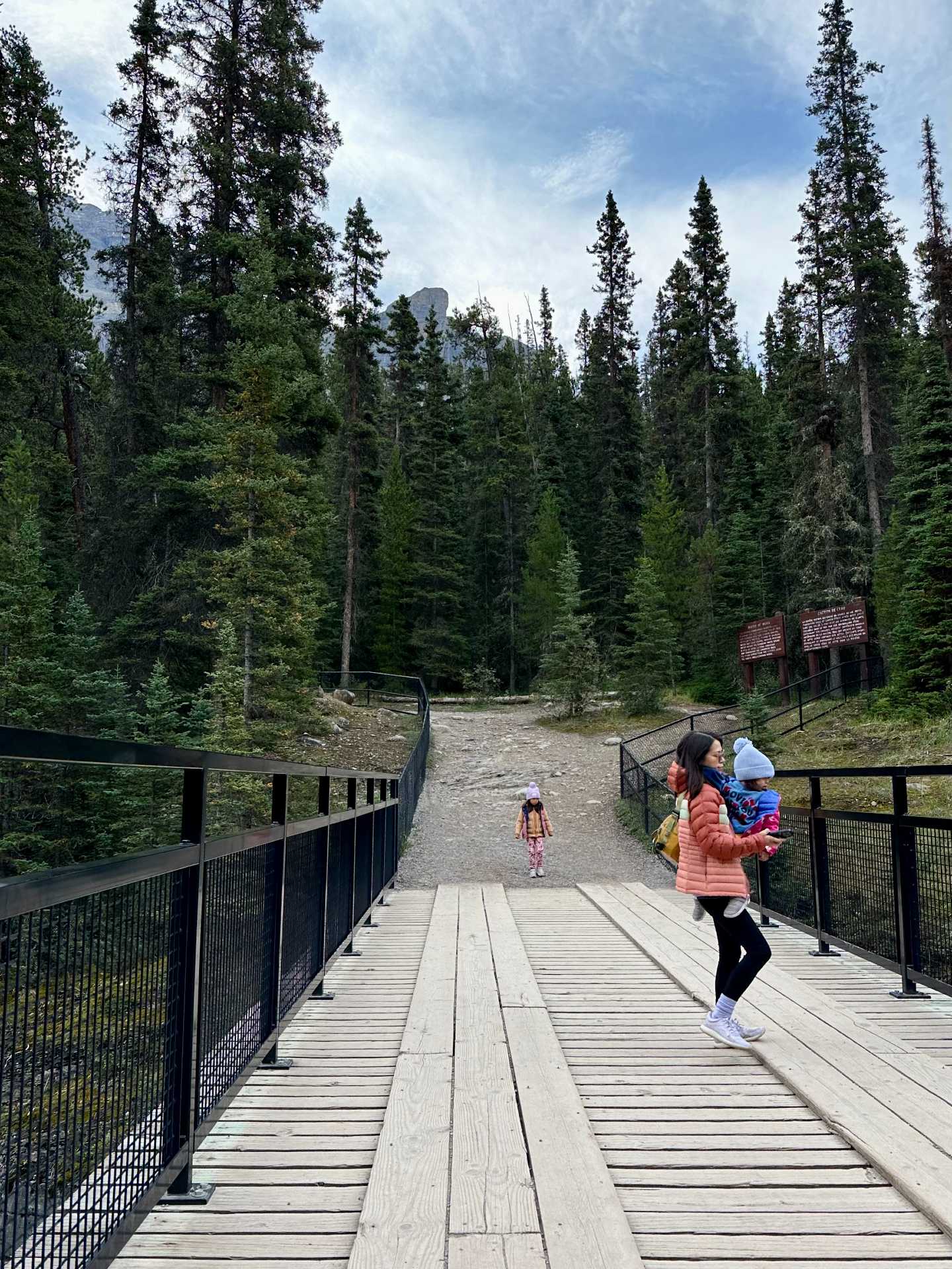 The Mistaya Canyon Trailhead is easy to miss but well worth the stop! Located right off the Icefields Parkway, the trail is just 1 km (0.6 miles) roundtrip. It's a short walk through the forest that leads to one of the most dramatic river-carved canyons in Banff National Park. Ideal for families or those short on time-2