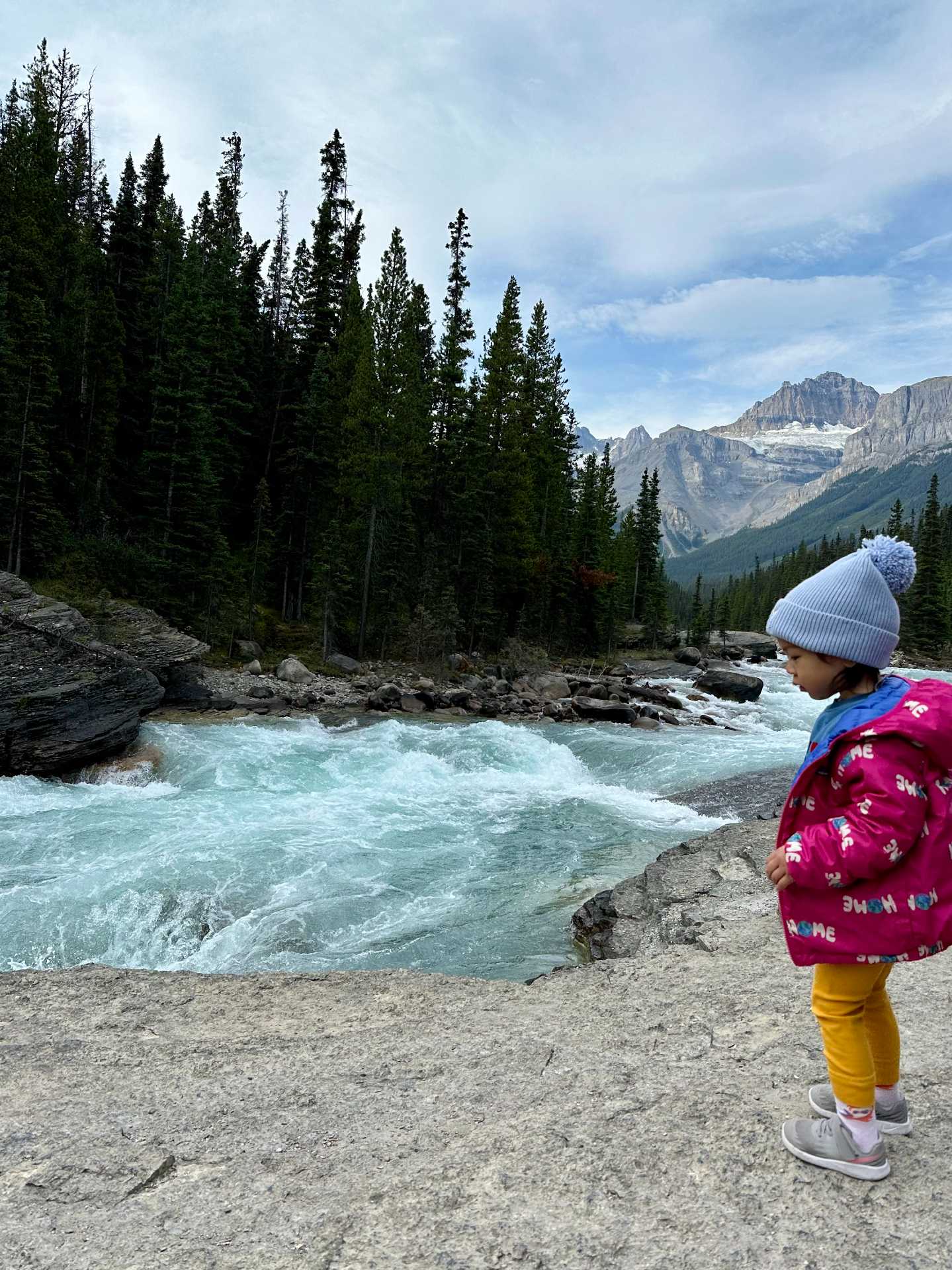 While Mistaya Canyon offers stunning views, it’s important to be cautious near the edge. There are no guardrails, and the rocks can be slippery, especially near the roaring water. Keep children and pets close, and stay alert, as it’s easy to lose footing near the canyon’s steep drop-offs-2