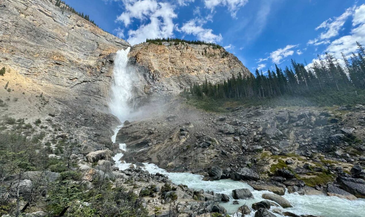 Takakkaw Falls in all its glory – one of the tallest waterfalls in Canada! Fun fact: 'Takakkaw' means 'magnificent' in Cree, and it lives up to its name! Be prepared to be wowed by the height and power of this natural wonder.