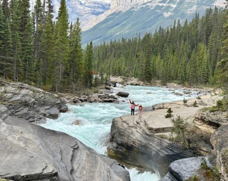 Exploring Mistaya Canyon, a hidden gem along the Icefields Parkway. This short, family-friendly trail takes only 10-15 minutes to reach the canyon, offering incredible views and a peaceful atmosphere away from the crowds. Perfect for families or those seeking a quick nature escape.