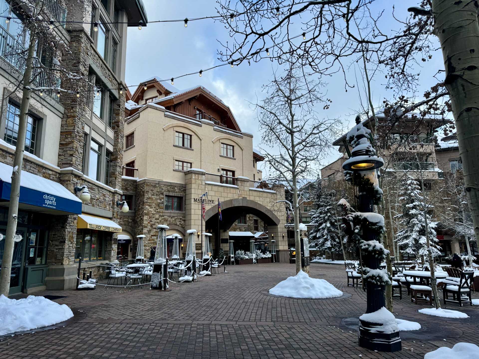 If you are looking for a 5 star ski-in ski-out resort in Mountain Village, The Madeline Hotel and Residences makes any snow adventures easily accessible and couldn’t have a better location.